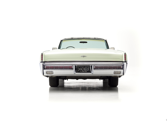 The Classic Motor Company - 1967 Lincoln Continental 7Y86G806920 - Cameo Green - Studio