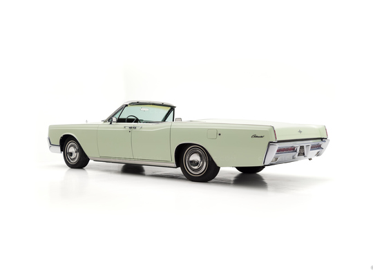 The Classic Motor Company - 1967 Lincoln Continental 7Y86G806920 - Cameo Green - Studio