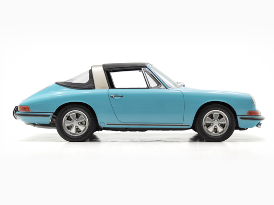 Classic Motors - 1967 Porsche 911S 2.0L Soft-Window Targa Crystal Blue 500667S - Studio