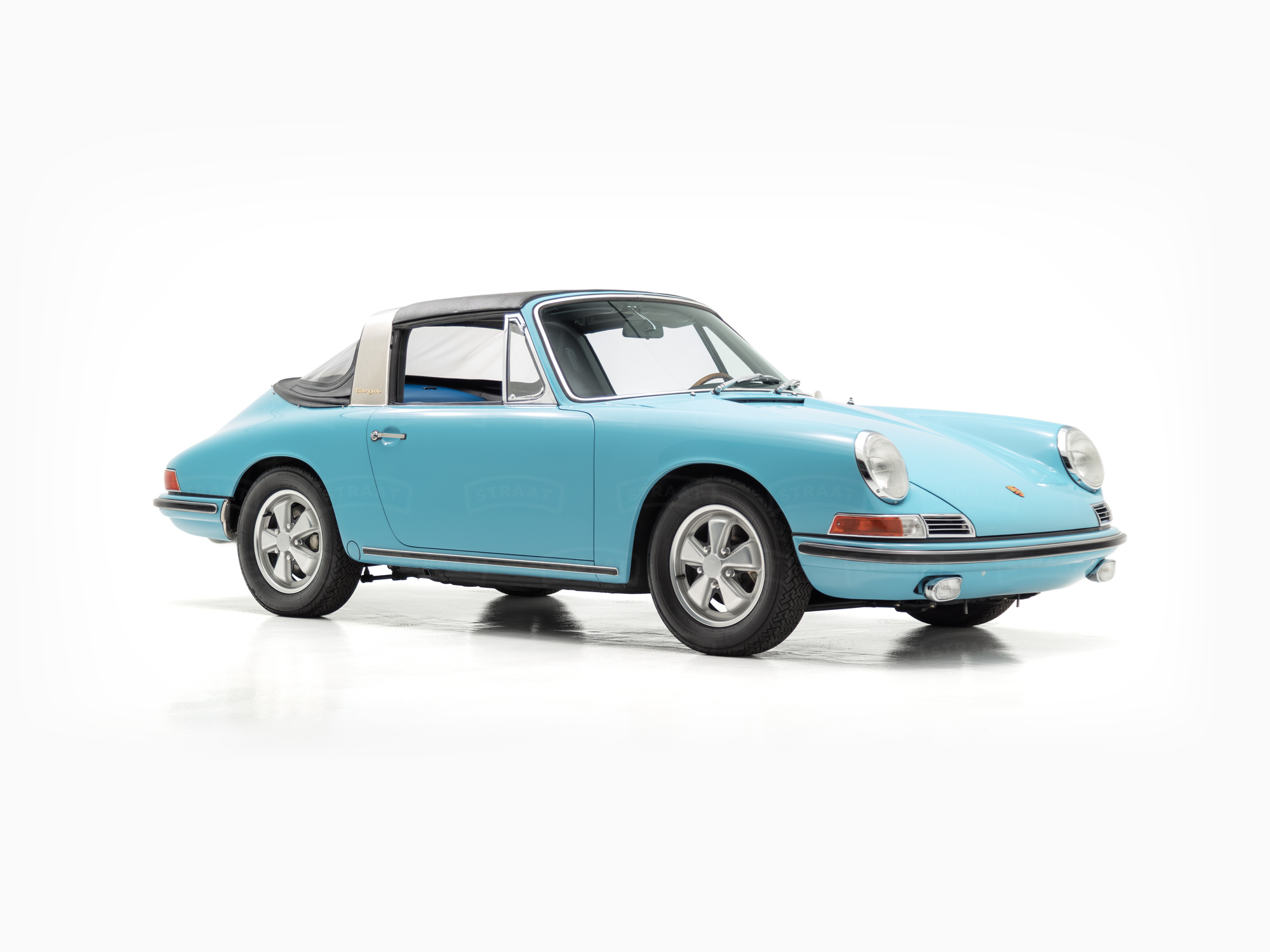Classic Motors - 1967 Porsche 911S 2.0L Soft-Window Targa Crystal Blue 500667S - Studio