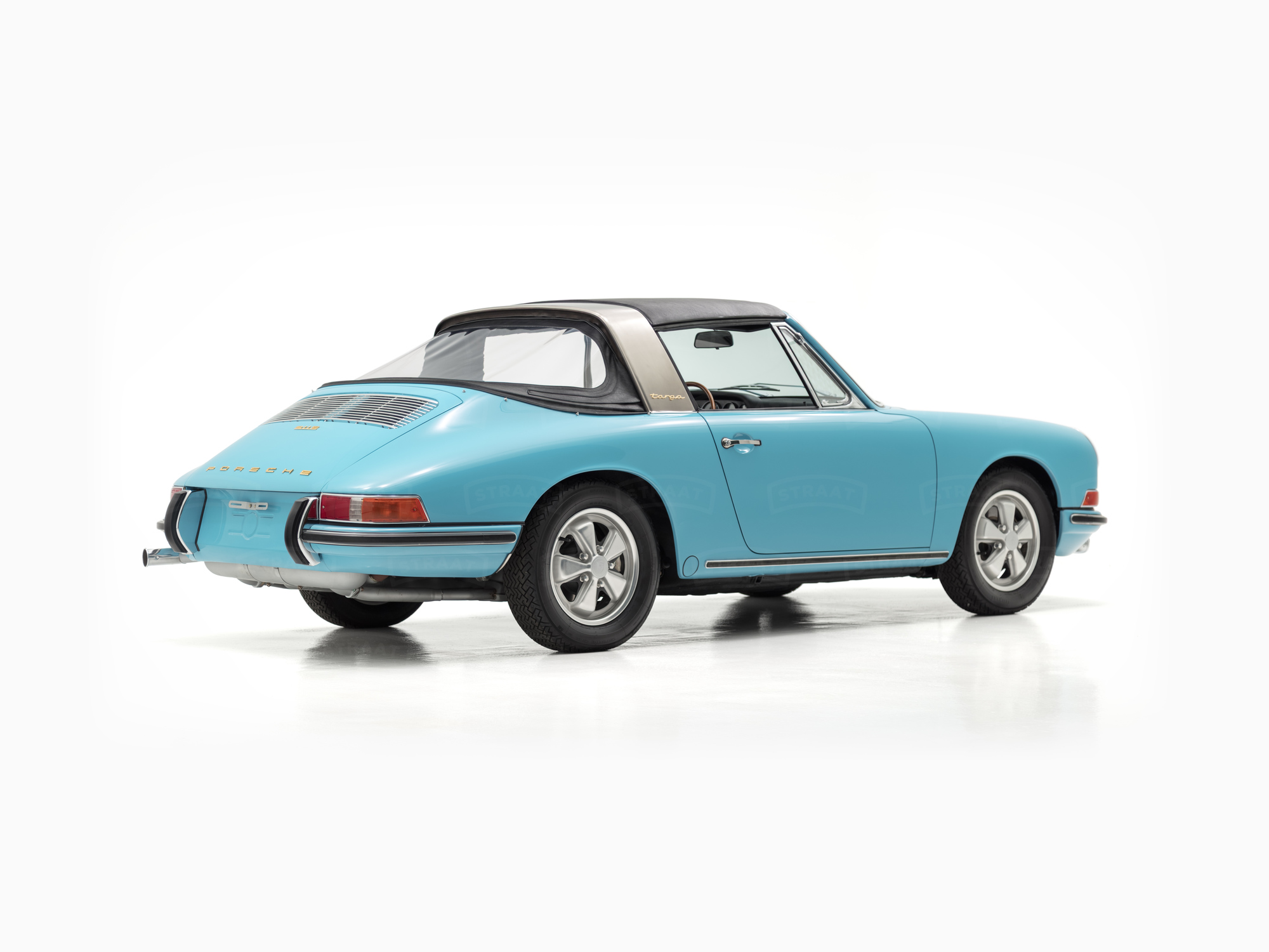 Classic Motors - 1967 Porsche 911S 2.0L Soft-Window Targa Crystal Blue 500667S - Studio