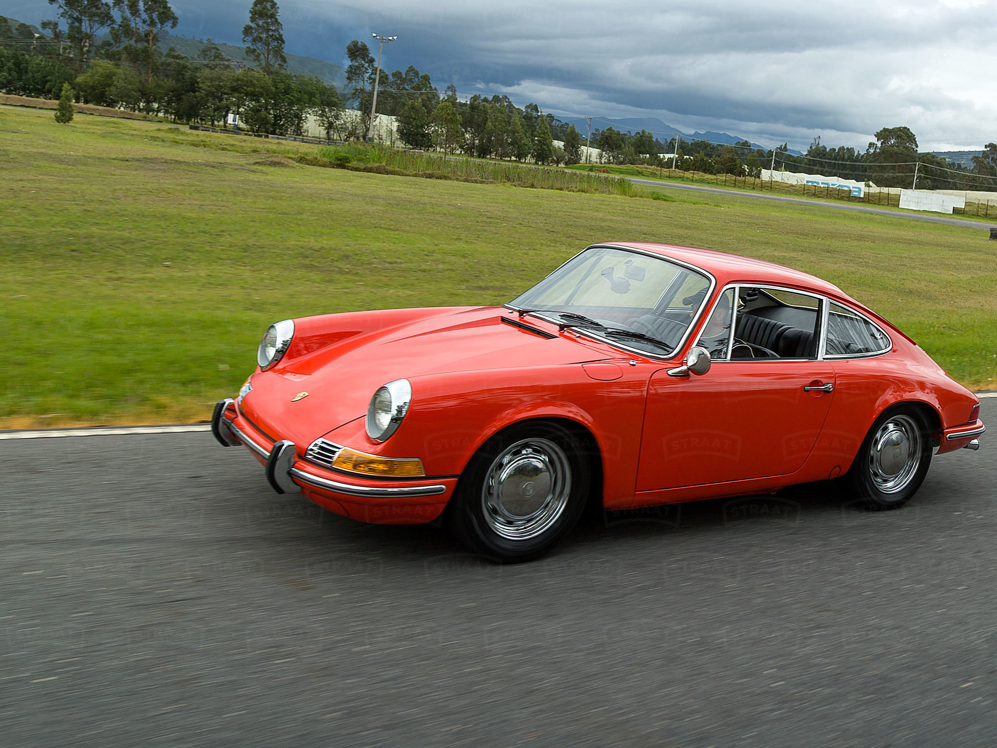 Adjusted Drive Straat 1970 Porsche 911T Tangerine 9110121262 - Outdoors