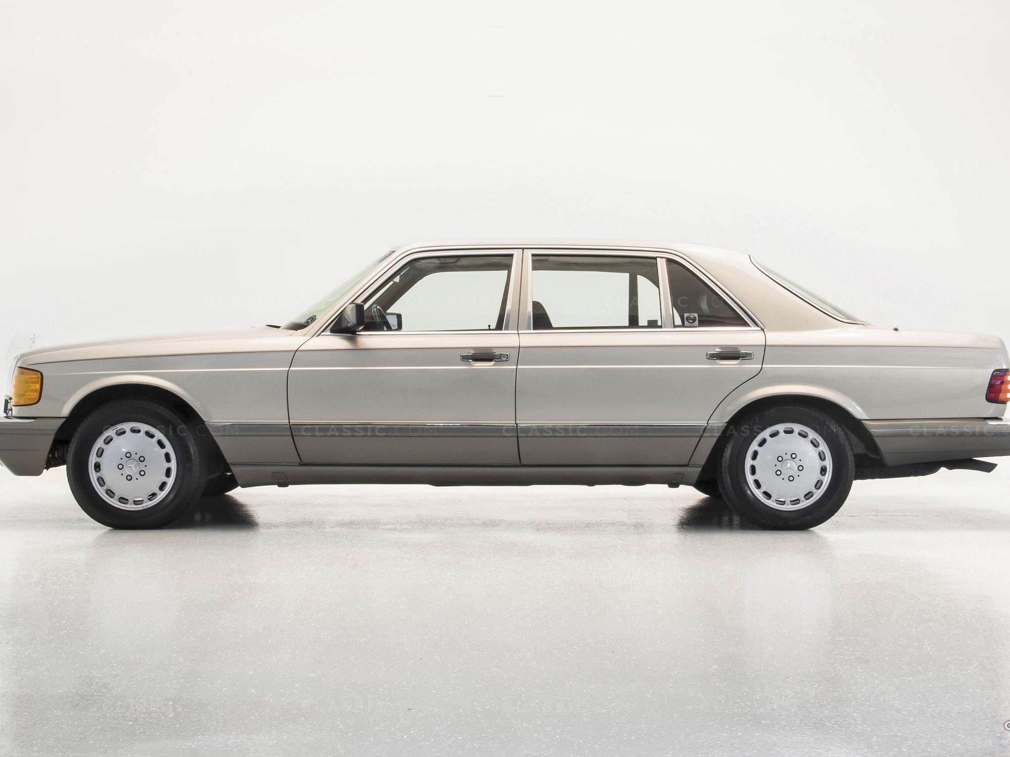 CMC - 1992 Mercedes-Benz 500E - WDB1240361B872073 - Studio