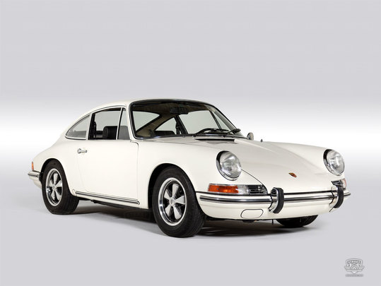 1969 Porsche 911T Light Ivory 119120823